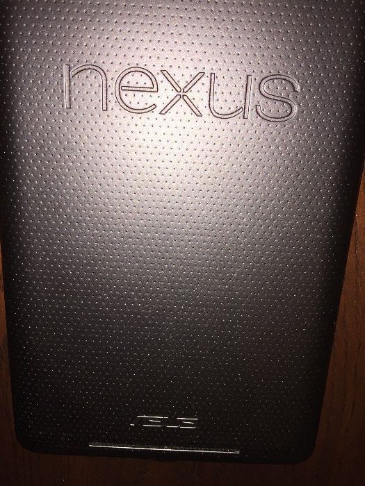 Планшет Asus Google Nexus 7 оригинал, треснул тач, в остальном идеал