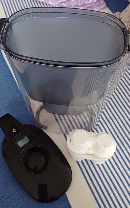 Jarro para filtrar água em muito bom estado