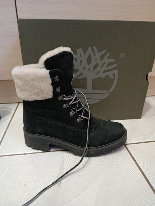Kozaki damskie czarne Timberland z futerkiem