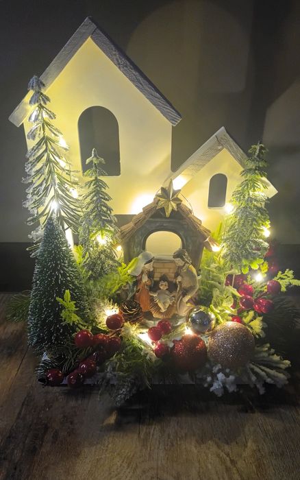 Stroik z szopką  Bożonarodzeniową.