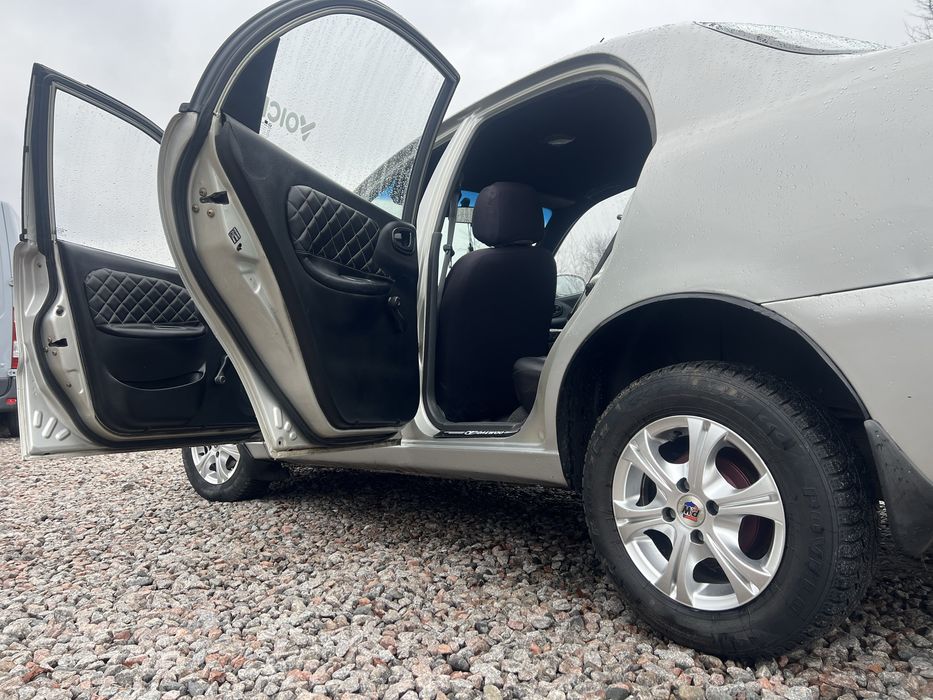 Део сенс 2004рік титани