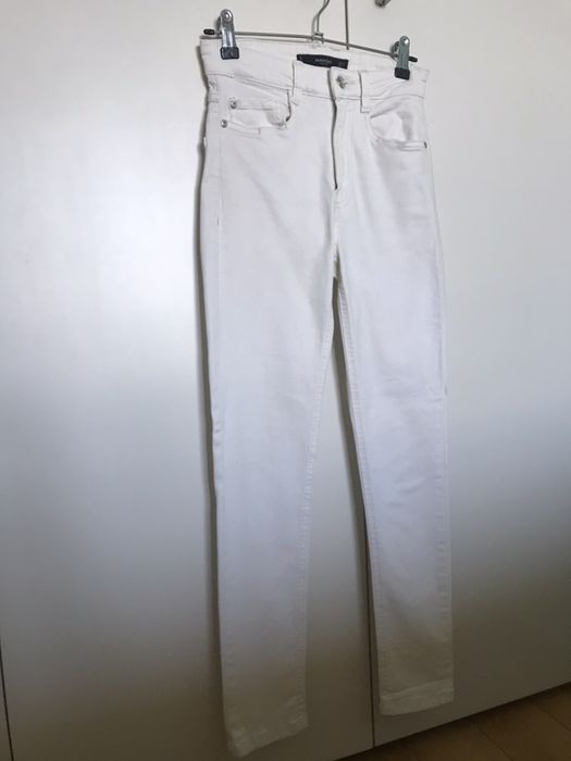 Calças brancas MANGO (34) como novas
