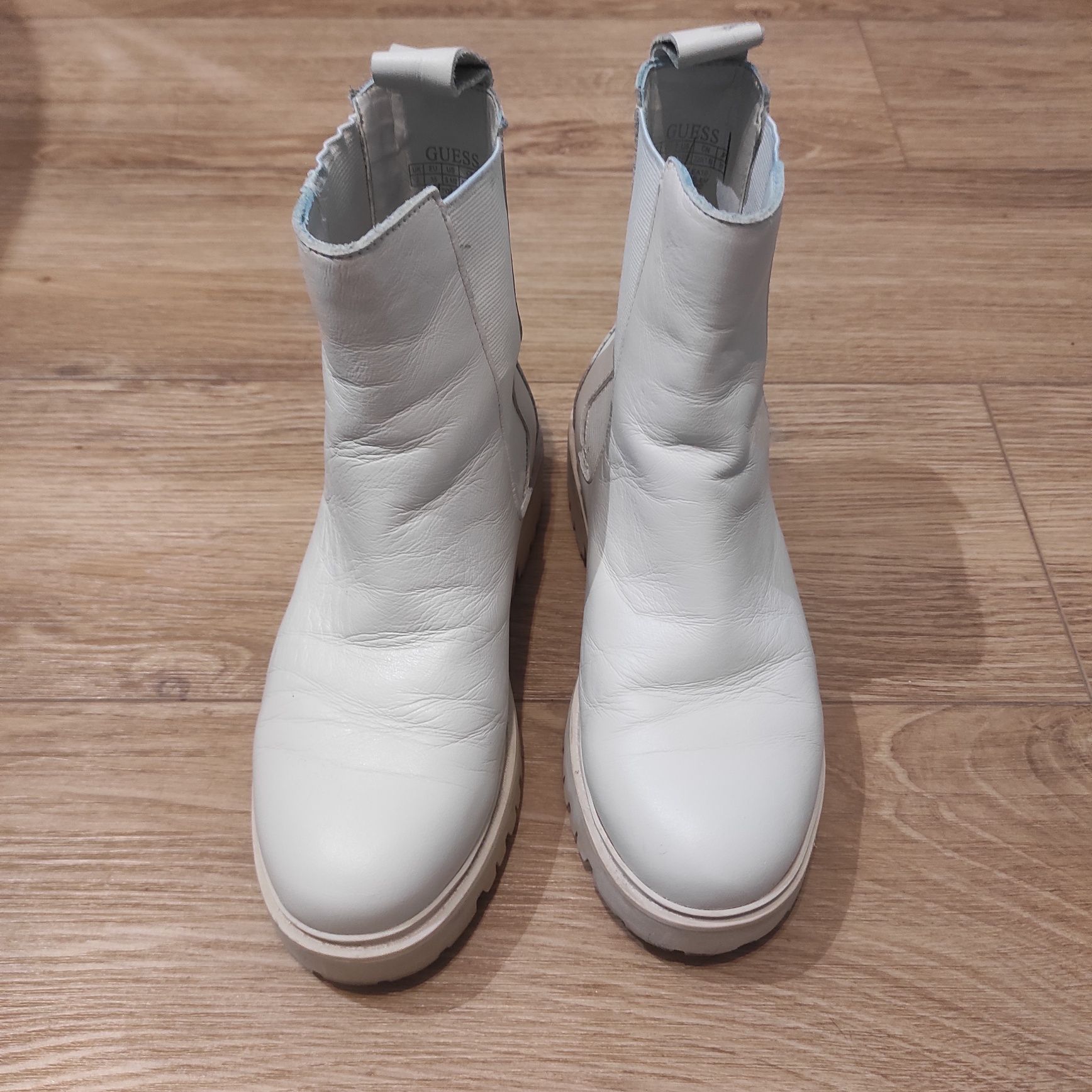 Buty Guess za kostkę