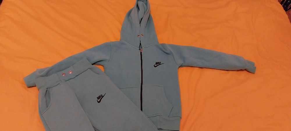 Nike dres dziewczynka 110-116 zielony