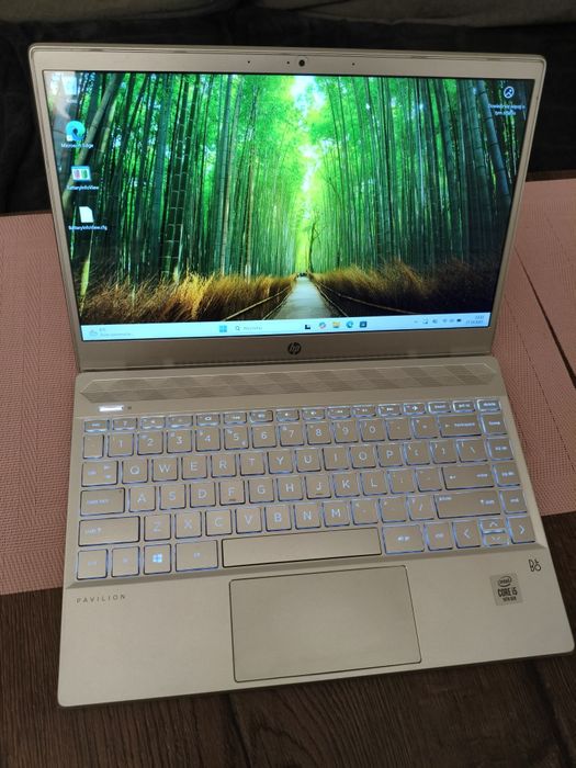 Laptop HP Pavilion 13 i5-1035G1 podświetlana klawiatura bateria 6 godz