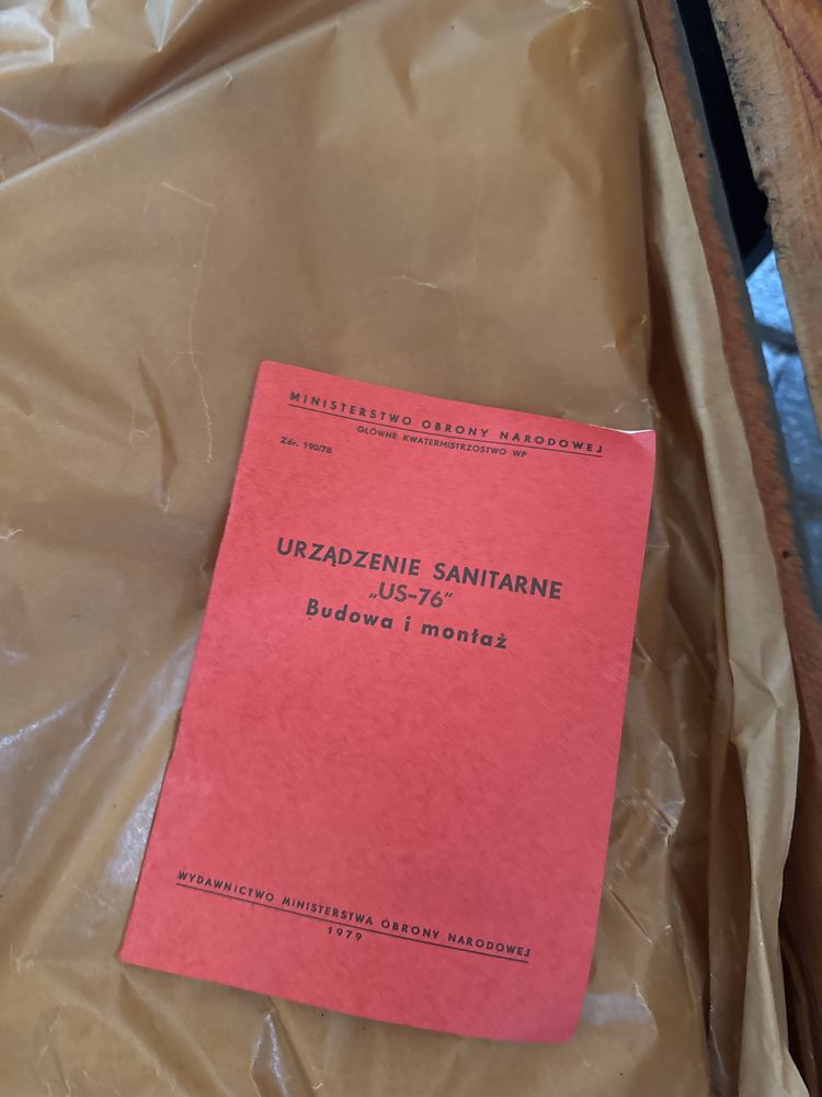 Urządzenie sanitarne US-76 do przewozu rannych