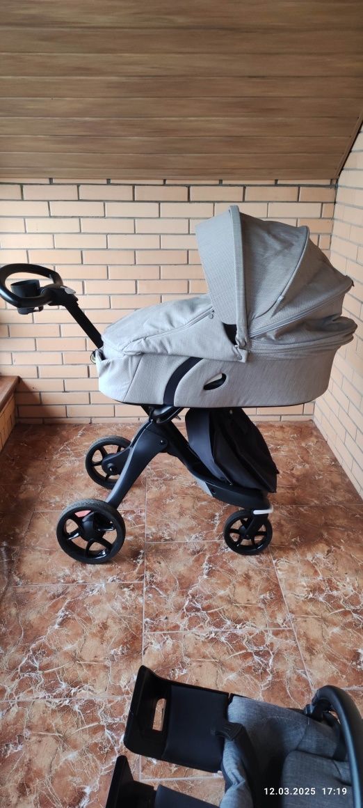 Stokke V6  3 in 1. Детская коляска, люлька и автокресло.