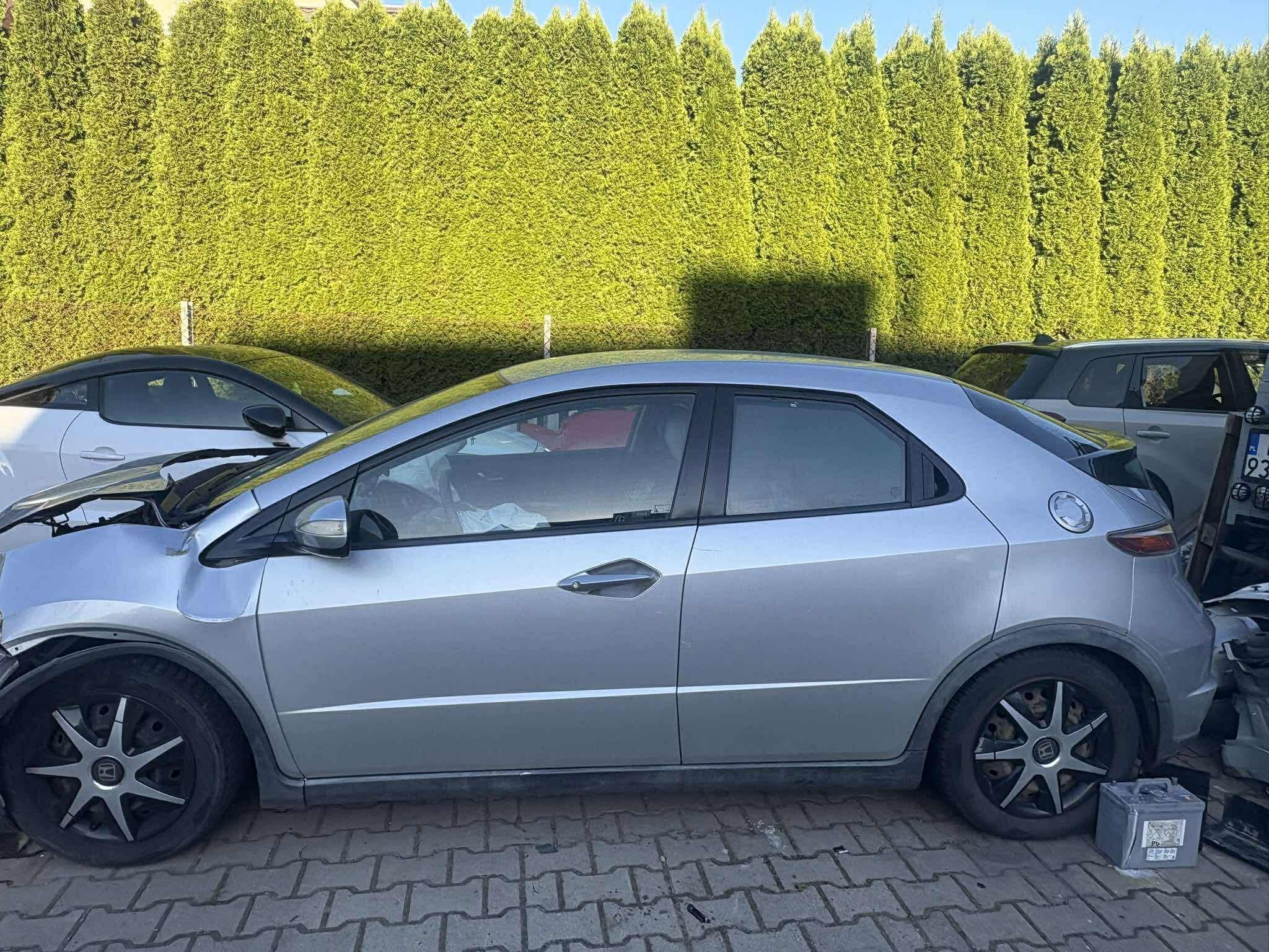 Honda civic 8 1.8 uszkodzony