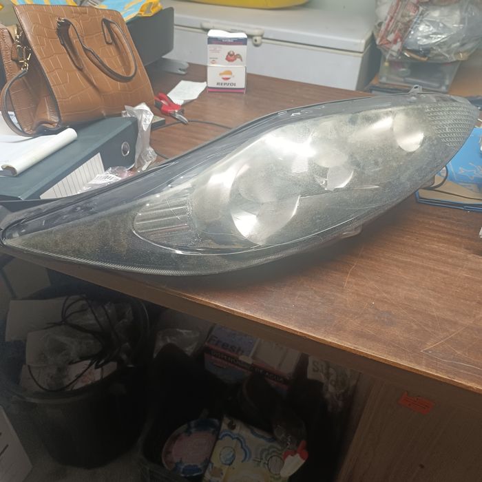 Faróis ópticas óticas ford fiesta mk7 2010