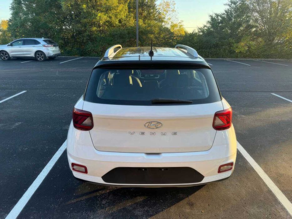 Hyundai Venue Limited      2024