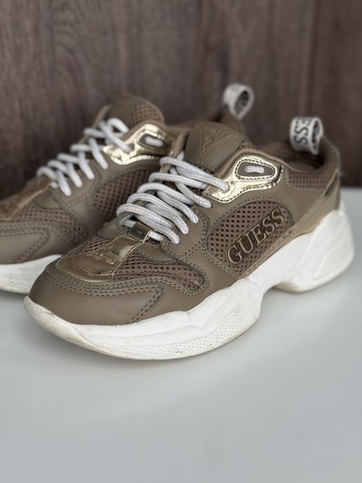 Кросівки guess 36 р. Кросвіки жіночі , снікерси