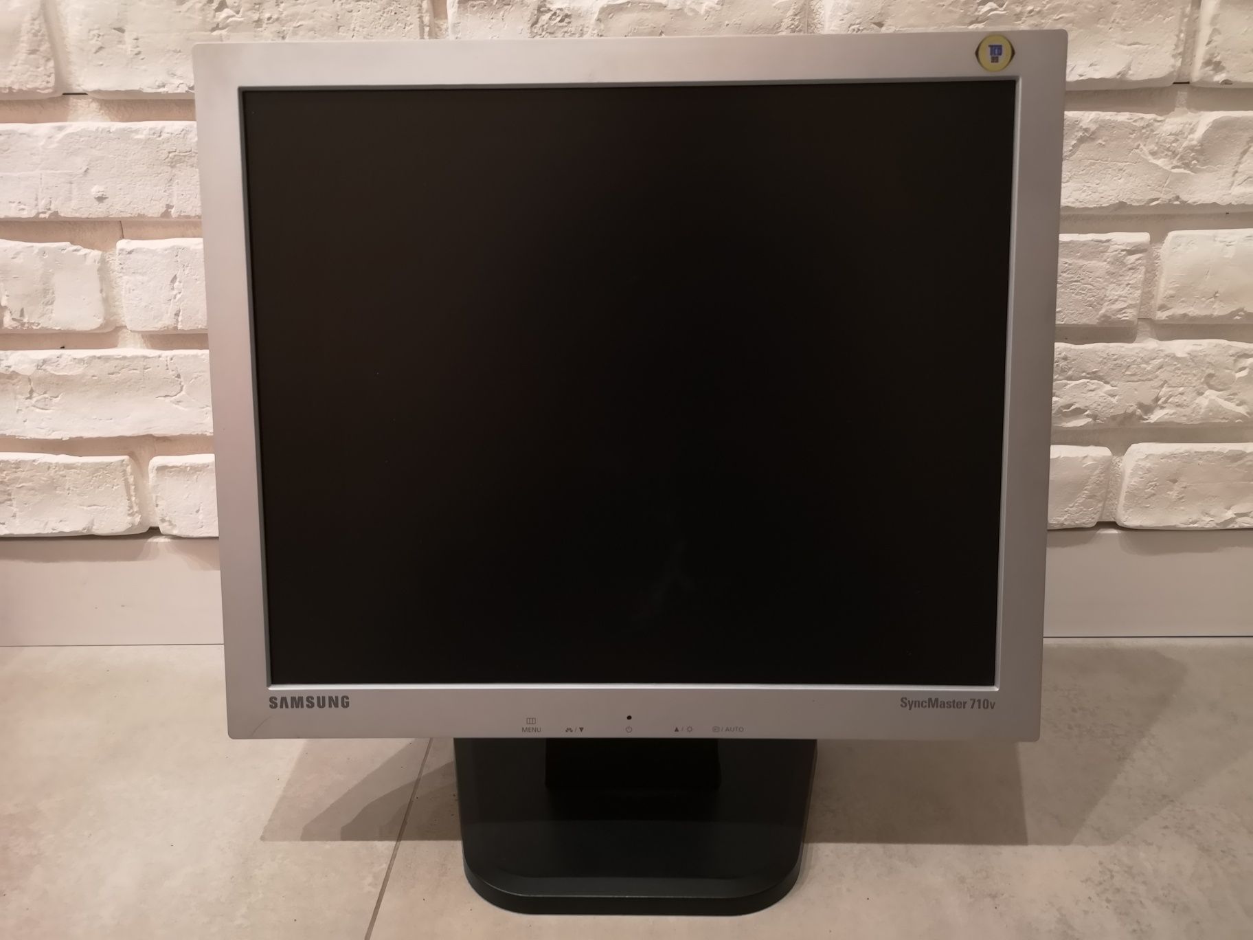 Monitor Samsung 17 cali