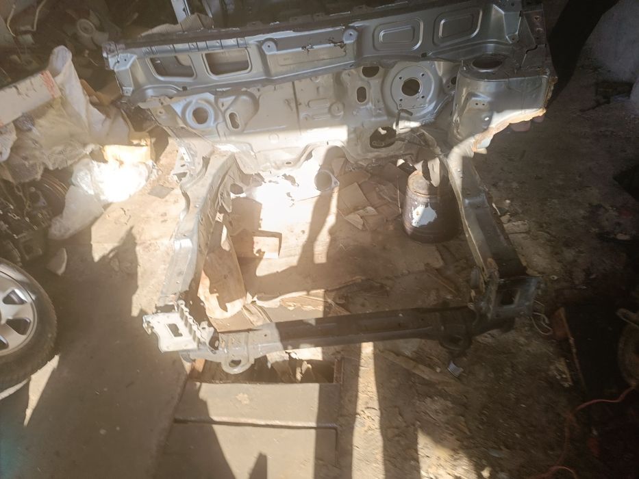 Кузов Тойота Королла Версо 2005-2009 р.