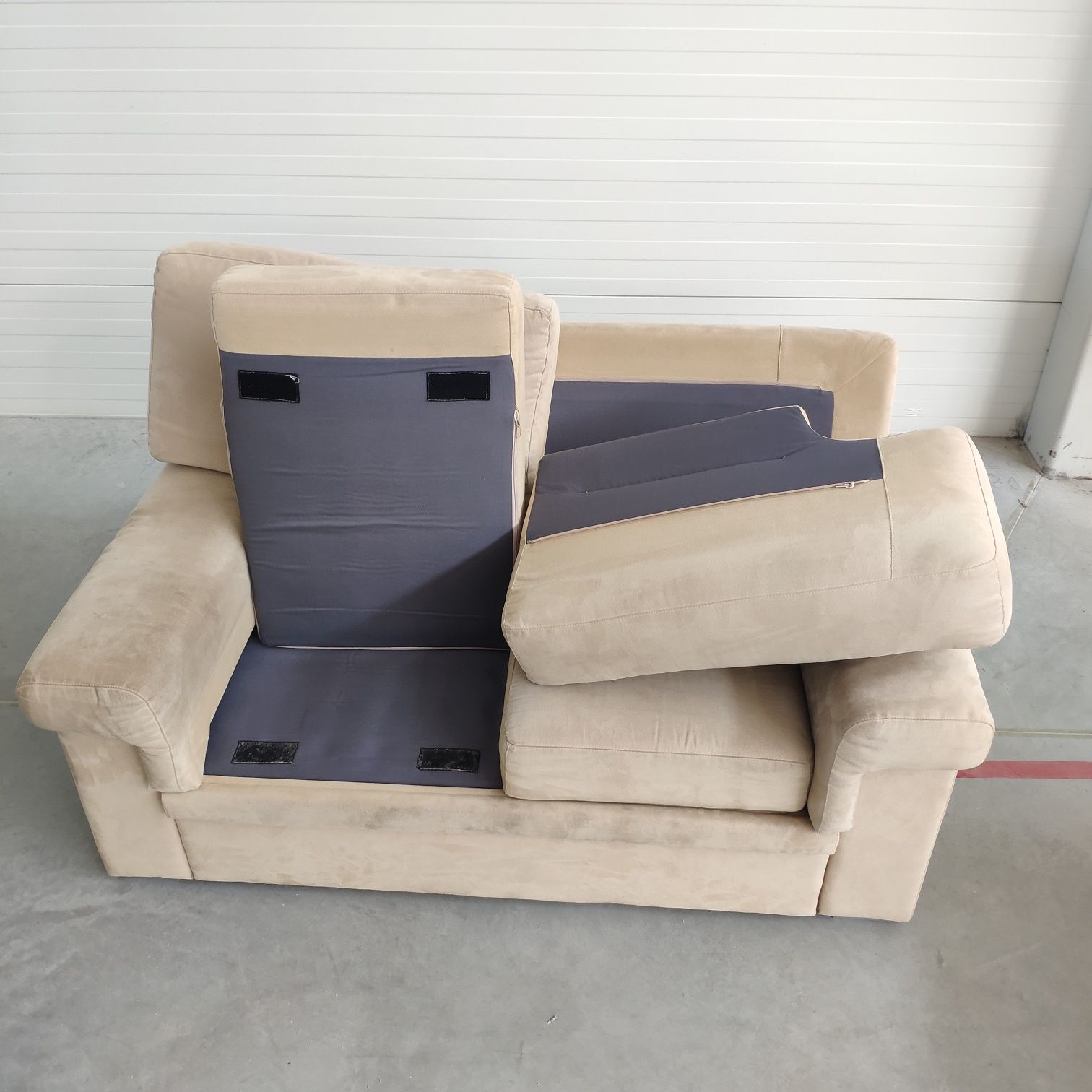 Wygodna solidna sofa od kompletu