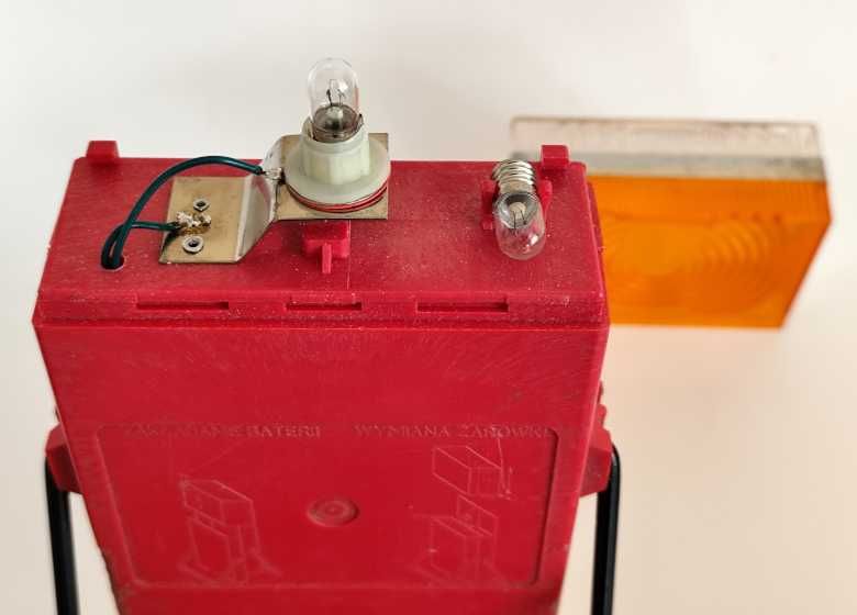 Lampa samochodowa Elektron BUS-3 PRL zabytkowa lampka z PRLu vintage