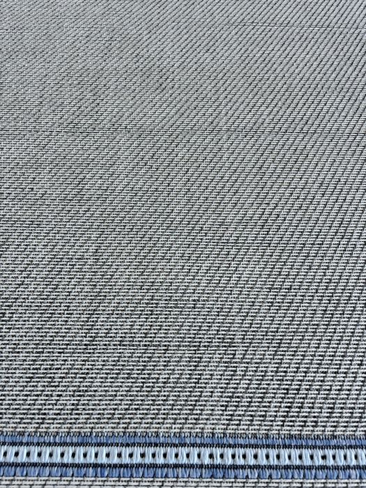 Акційні безврсові килими