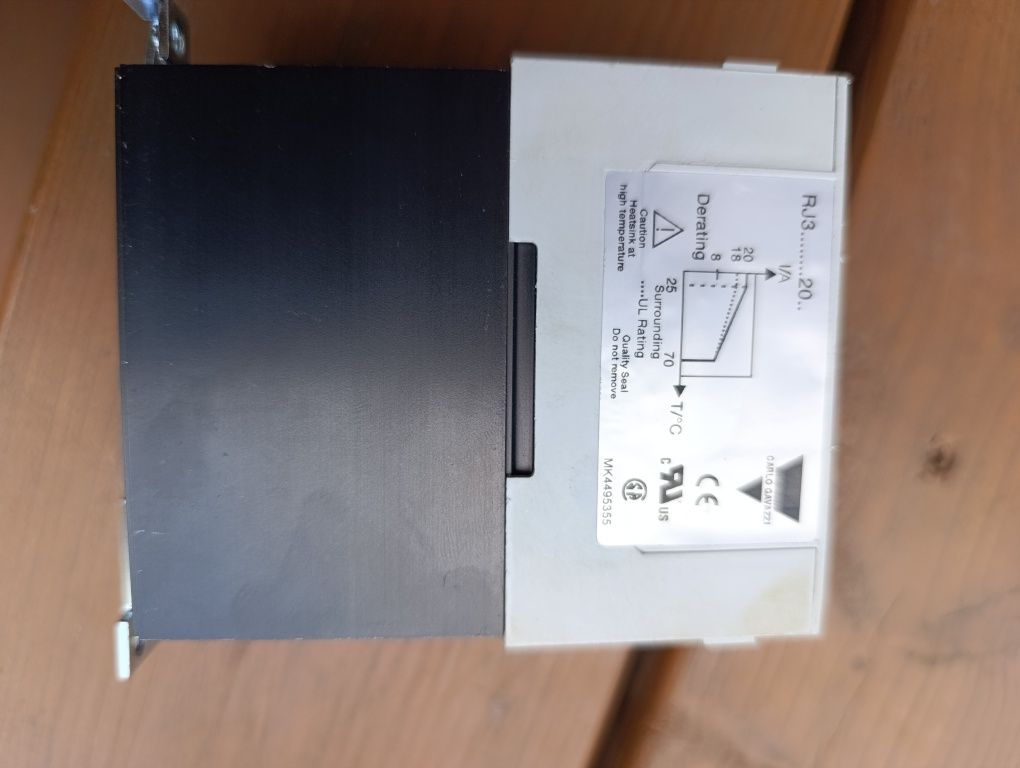 Przekaźnik SSR 3-fazowy Carlo Gavazzi RJ3A60D20 20A 600V – używany, sp
