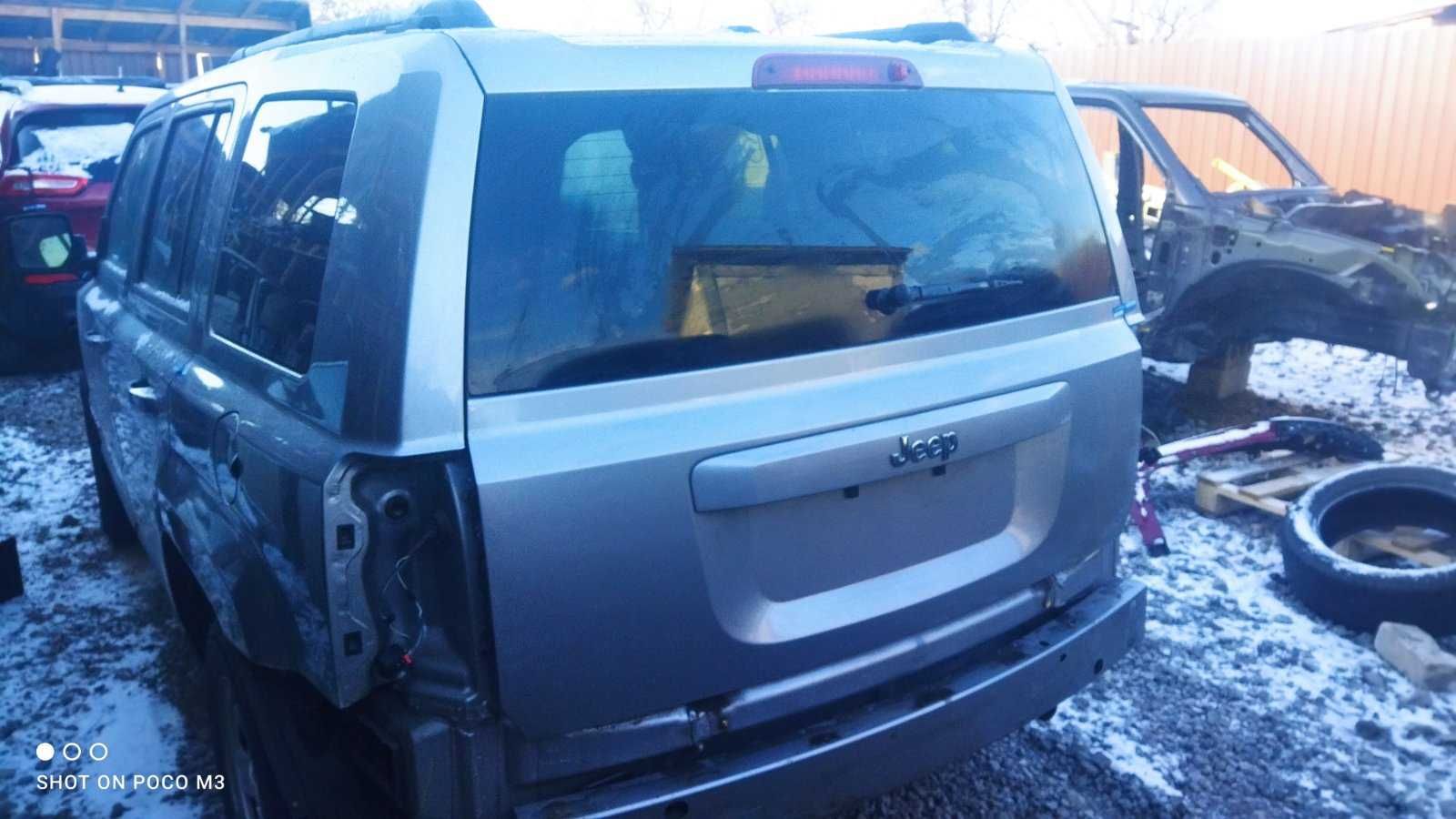 Дверь багажника Ляда Jeep Patriot Цвет: PRP  2011 2012 2013 2014 2015