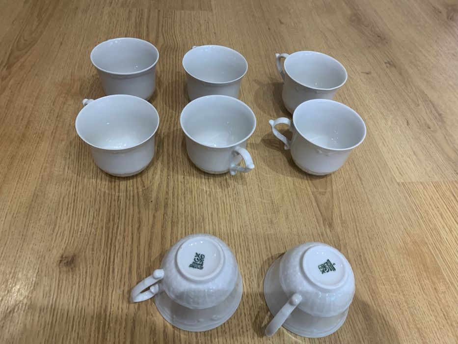 Porcelana Wloclawek - komplet 6 bialych filizanek +2 st - PRl