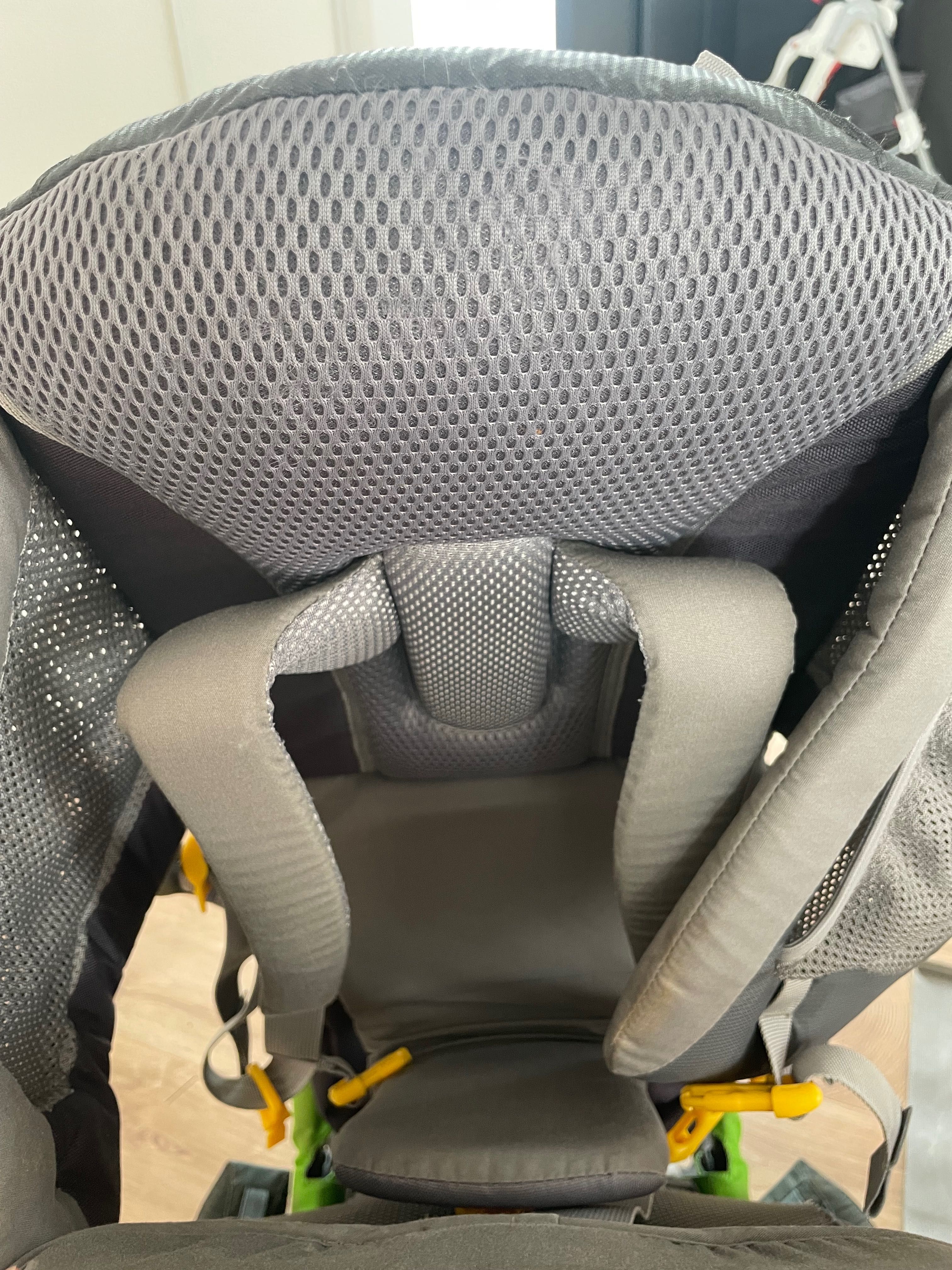 Nosidło turystyczne Deuter Kid Comfort Air Nosidełko z pokrowcem