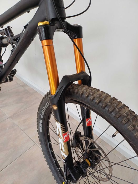 Bicicleta enduro Banshee Rune V2