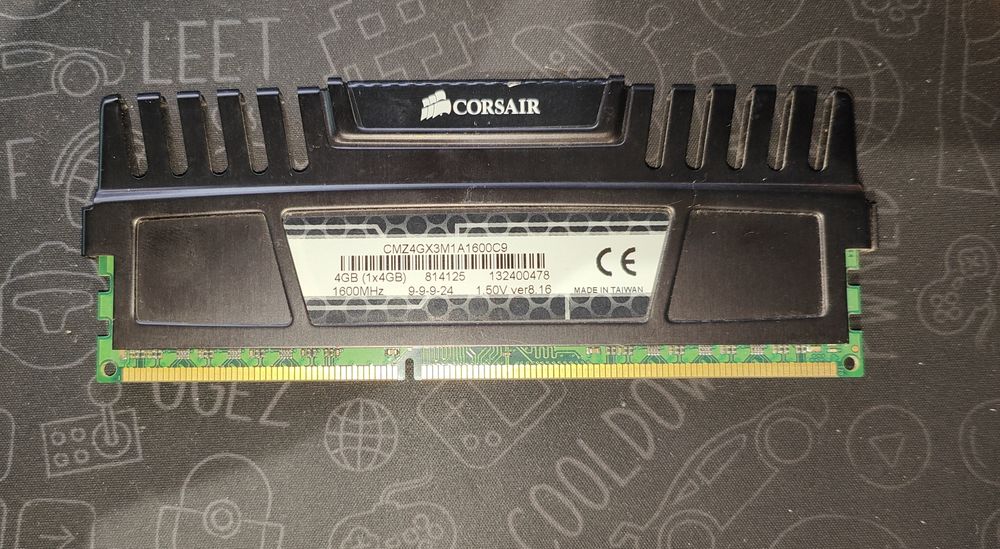 DDR3 Corsair vengance 4gb