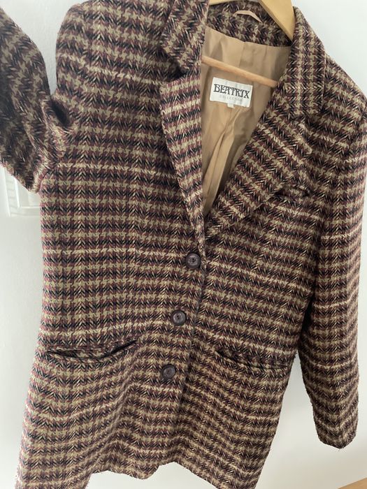Stylowa marynarka żakiet w kratę dłuższa wełniana 100 % wool 42