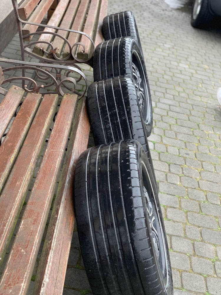 Резина літня Nokian Tyres 225/50 r18 Hakka black