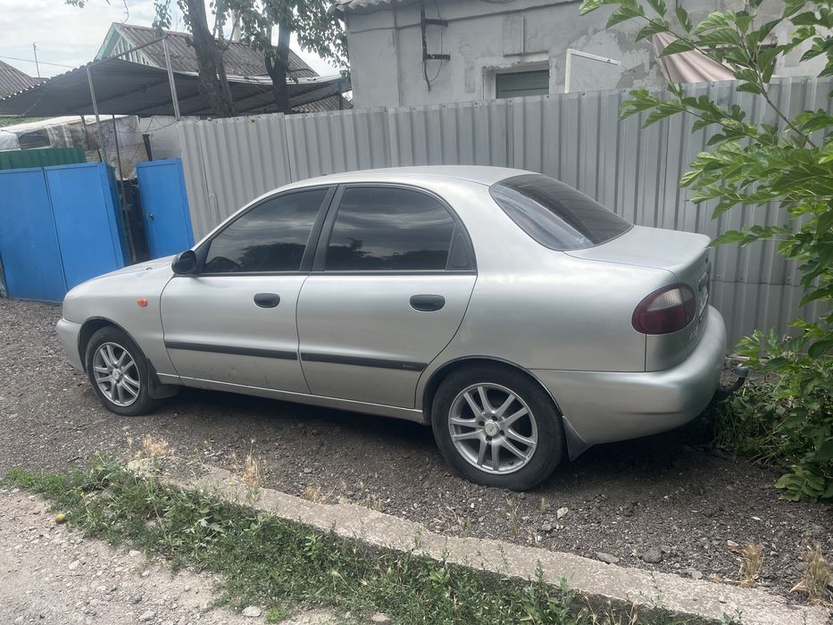 Ланос 1.6 повна комплектація.