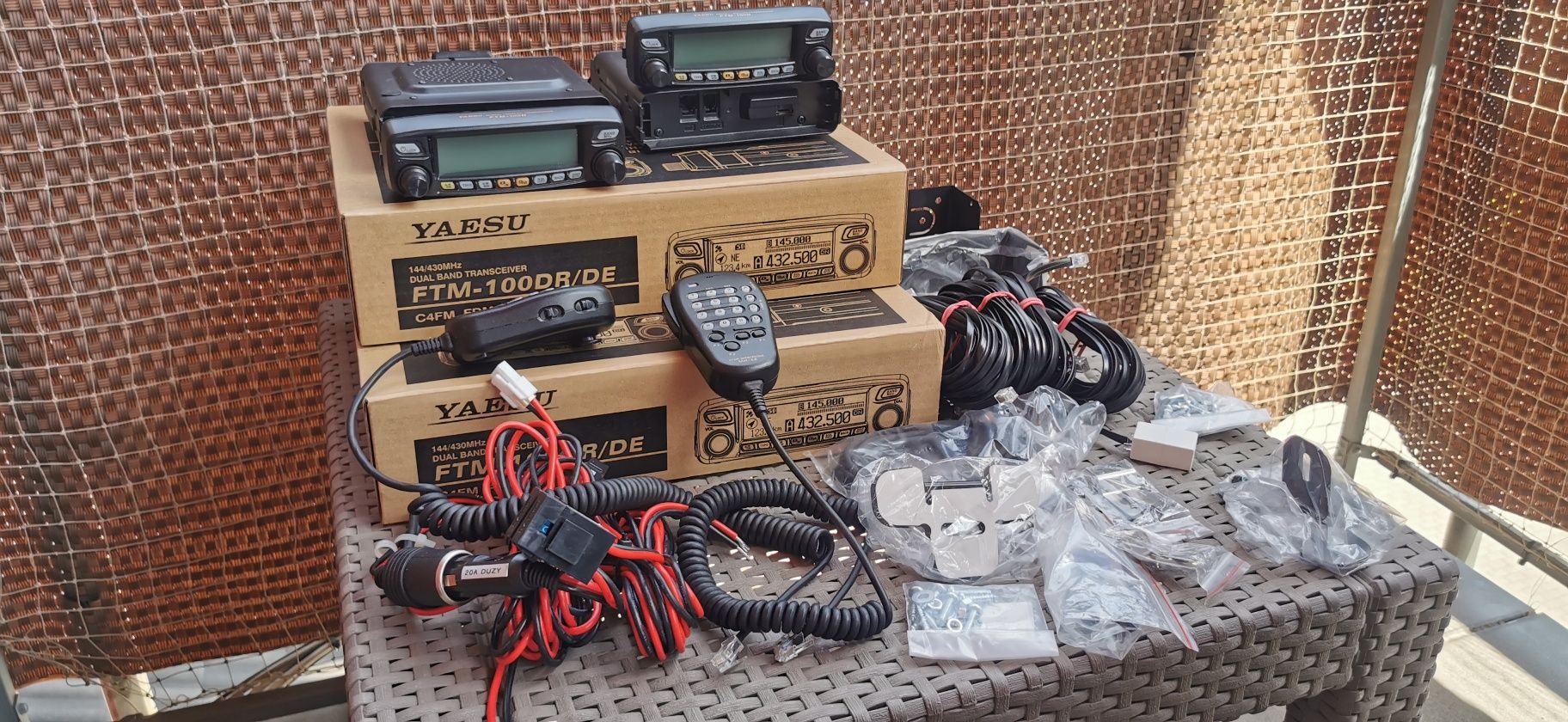 2 radiotelefony TRX YAESU FTM-100DE bogaty zestaw stan bardzo dobry