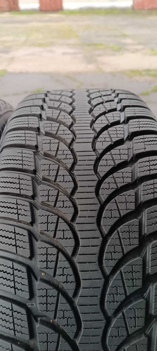 Зимові шини 225/55 R17 Bridgestone blizzak lm32(RFT)