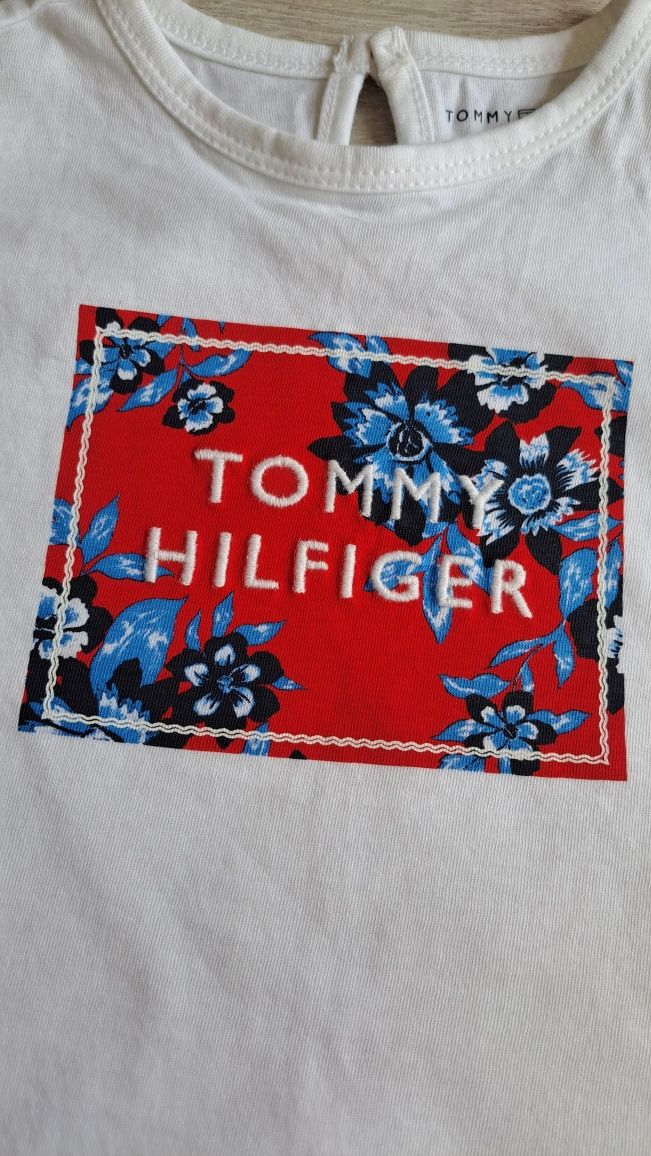 Tommy Hilfiger bluzka koszulka T Shirt kwiatki kwiaty 6-9 m 74cm