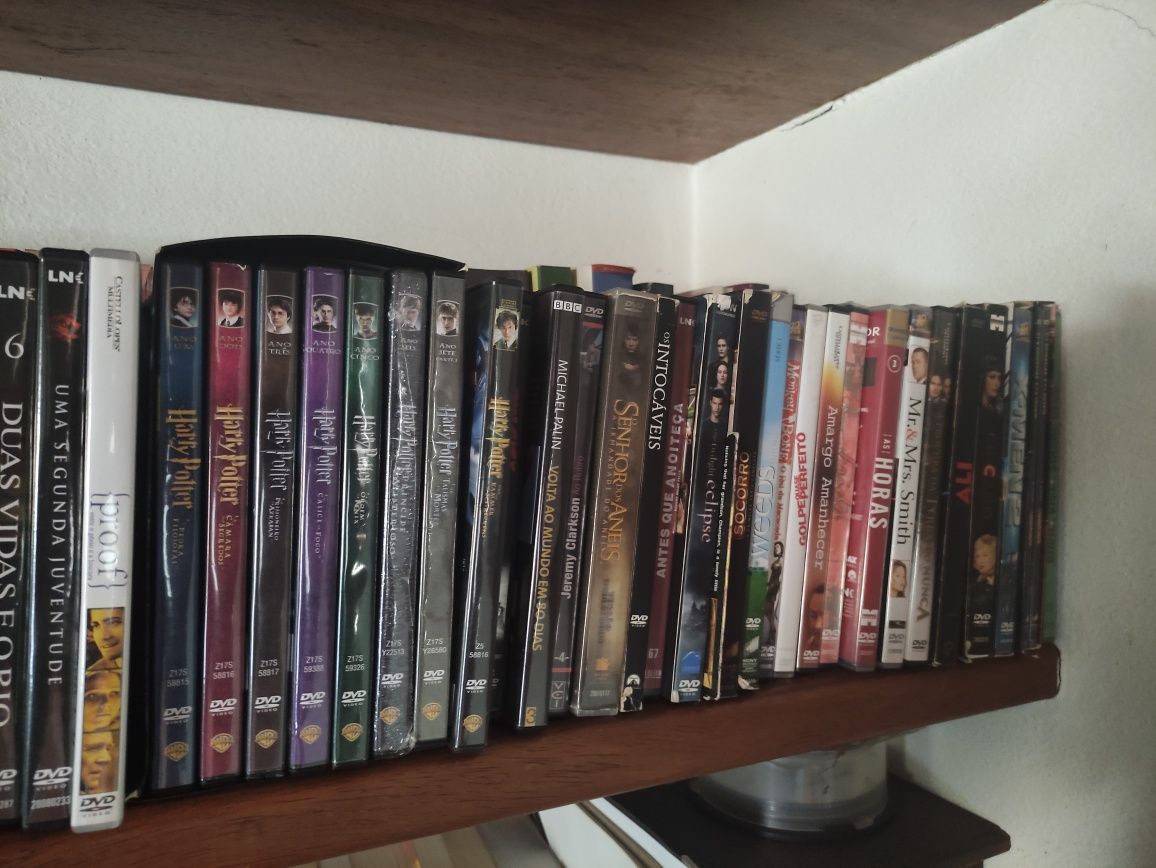 DVD's para venda e séries e filmes poirot