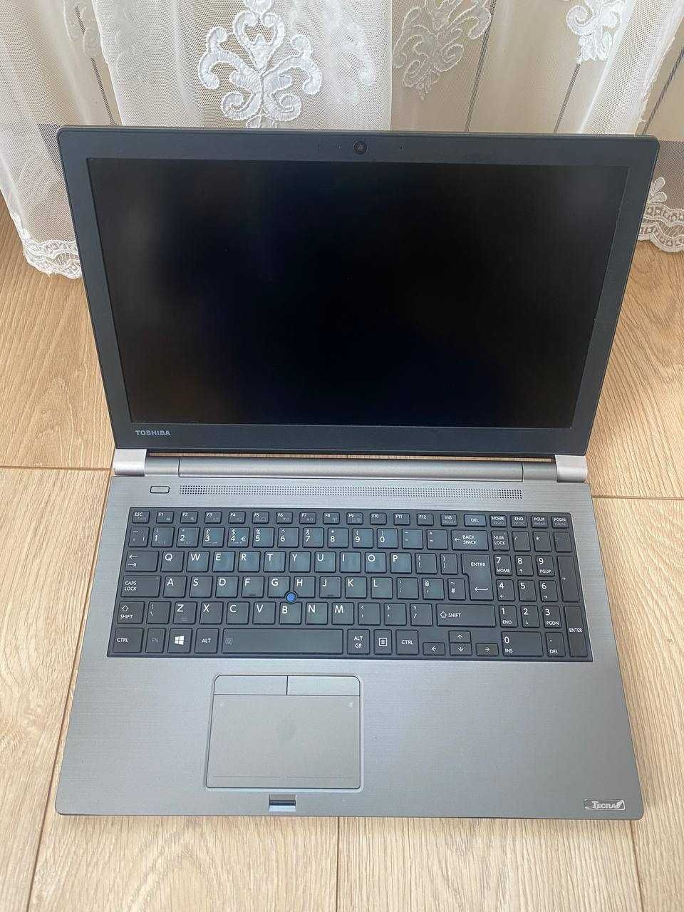 Ноутбук Toshiba Tecra Z50-C (15.6, i5-6200U, 4Gb, SSD 256Gb)