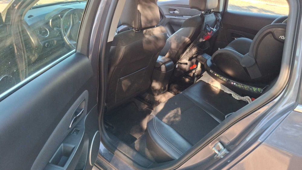 Chevrolet Cruze SW 1.7 VCDi LTZ