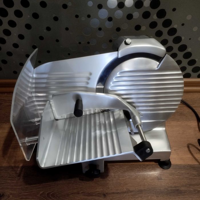 Профессиональный слайсер 220 TGF (Италия)