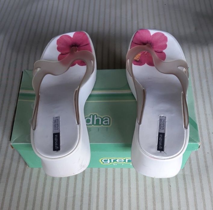 Шлепанцы женские Grendha