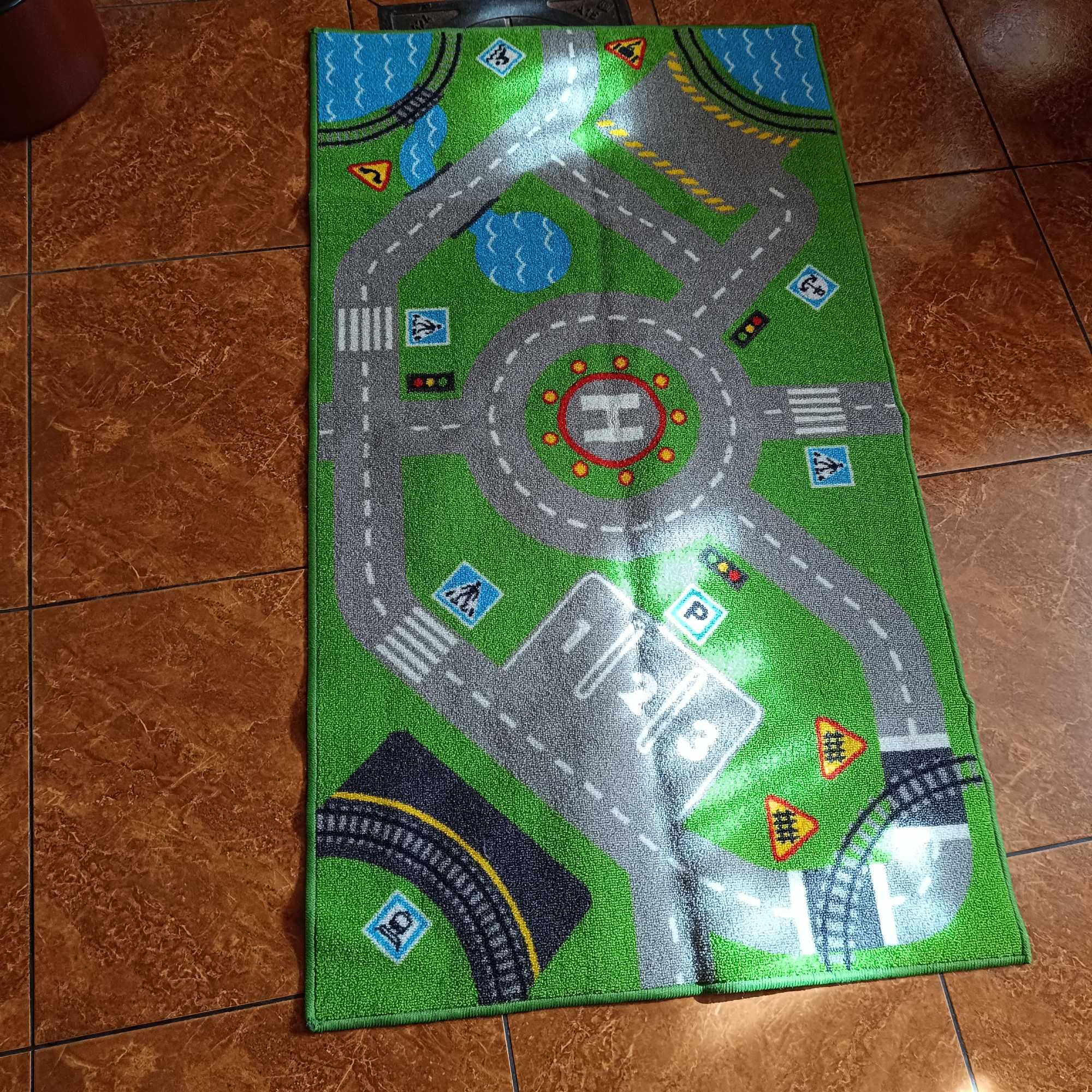 Dywan z ulicami 133x75