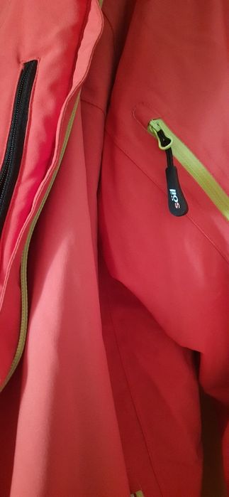 Фирменная куртка с капюшоном. Унисекс