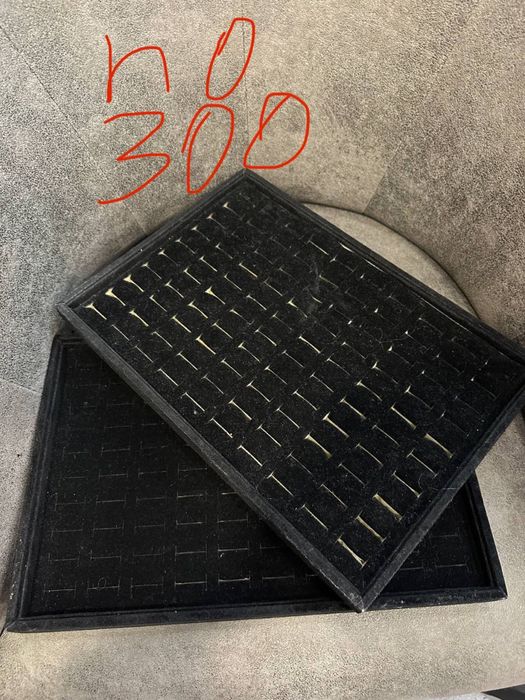 Подставки, планшети , стойки для бижутерии и позолоти