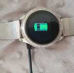 Smartwatch z ładowarką
