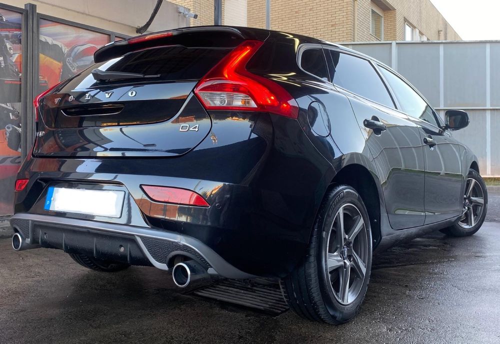 Volvo V40 2.0 190cv D4 R-Design BancosPELE Full-Extras