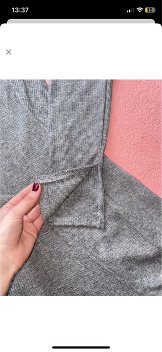 Трендове трикотажне плаття в рубчик