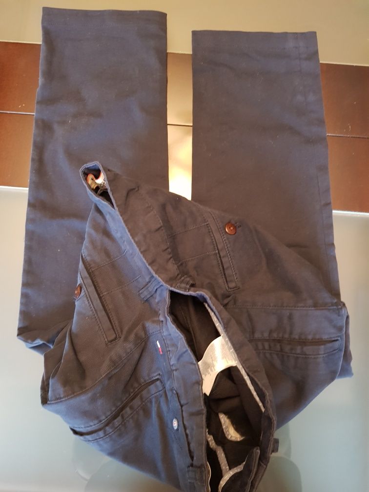 Spodnie firmy Tommy Hilfiger slim rozm 31/30