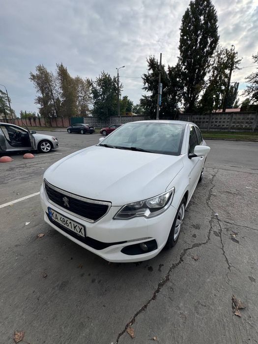 Оренда Peugeot 301 бензин/газ