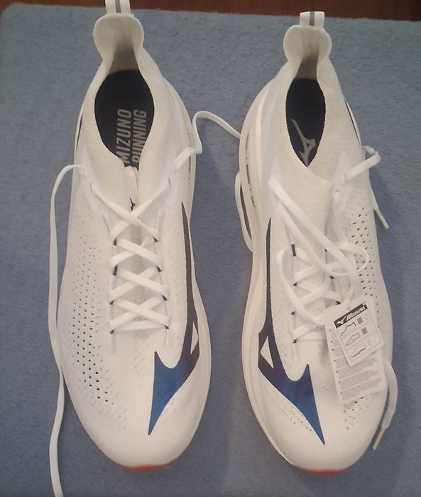 Mizuno Neo Vista II, Nunca usado