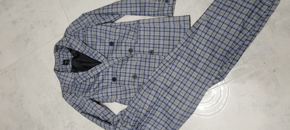 Garnitur Damski Młodzieżowy rozmiar s/m w kratę