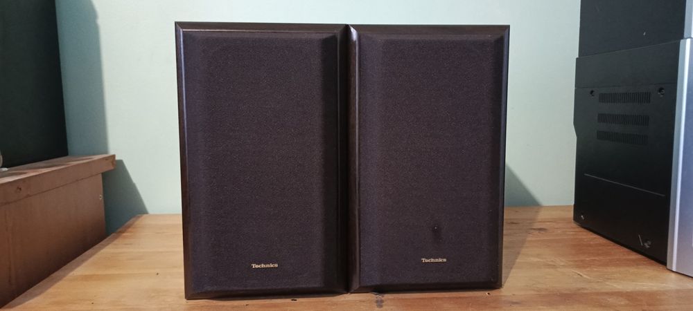 Monitory kolumny technics