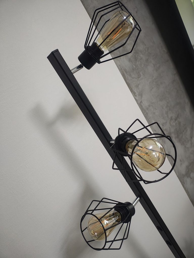 Lampa podłogowa industrial robiona na zamówienie rękodzieło nowa okazj