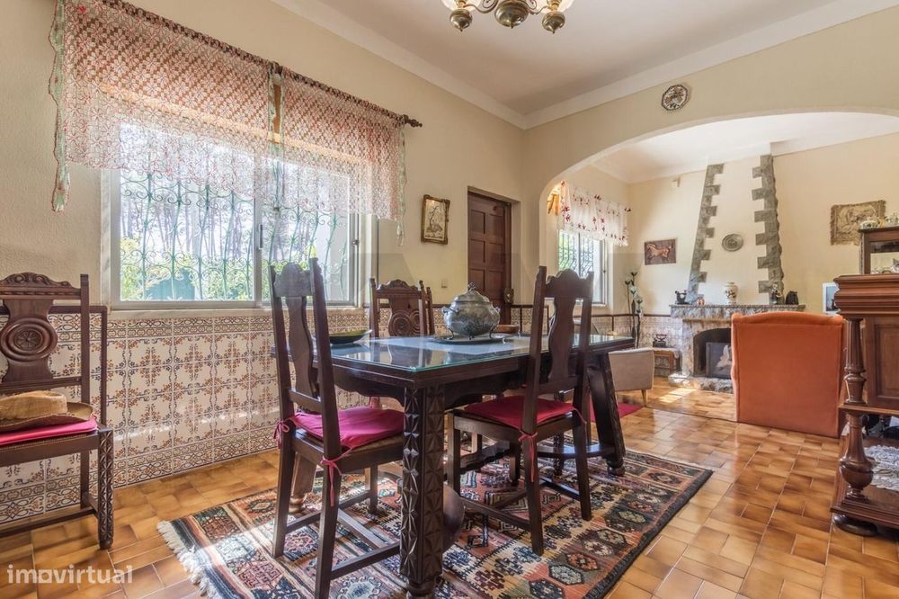 Moradia Isolada T4 + 1 | Lote 681 m2 | Charneca da Caparica | Jardim e